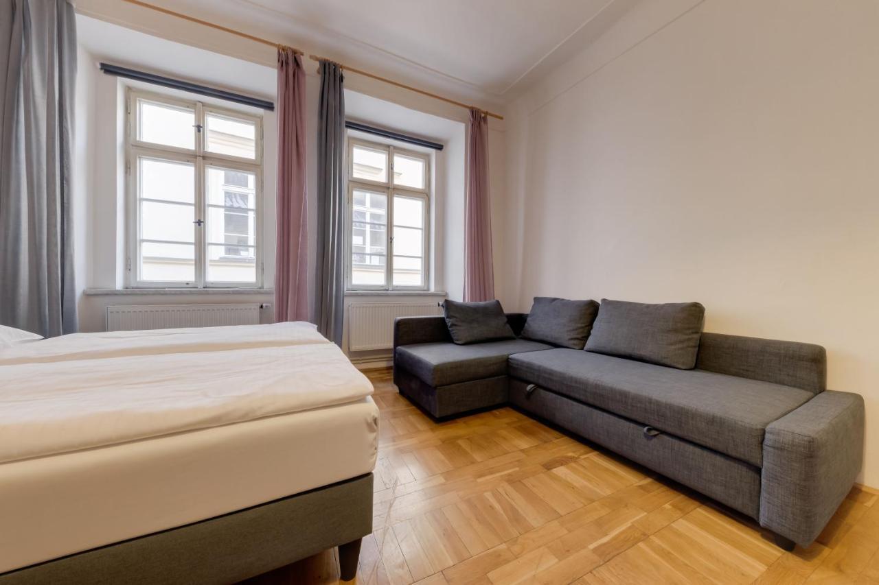 Curiosity Apartments Прага Экстерьер фото