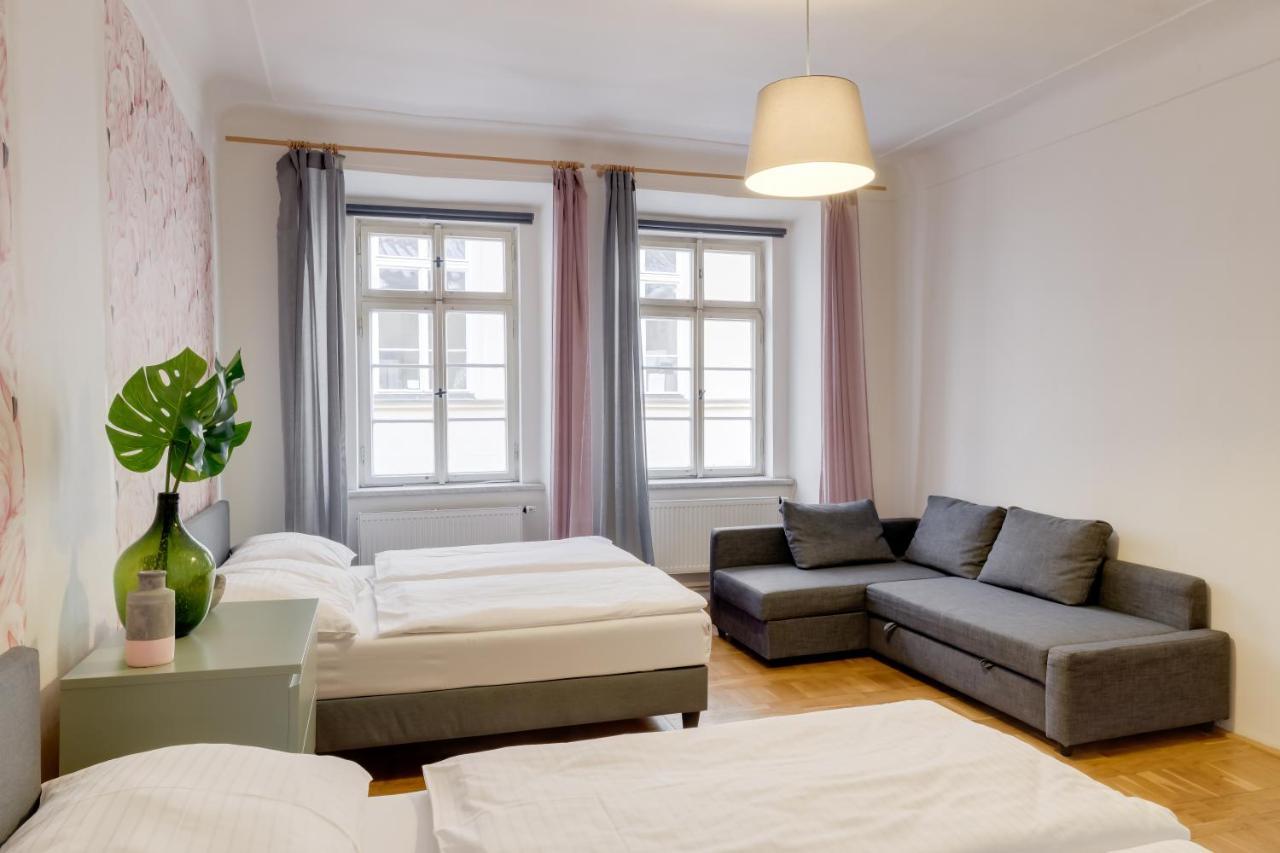 Curiosity Apartments Прага Экстерьер фото