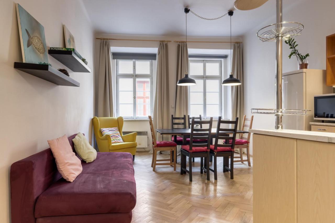 Curiosity Apartments Прага Экстерьер фото
