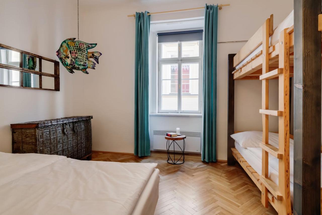 Curiosity Apartments Прага Экстерьер фото