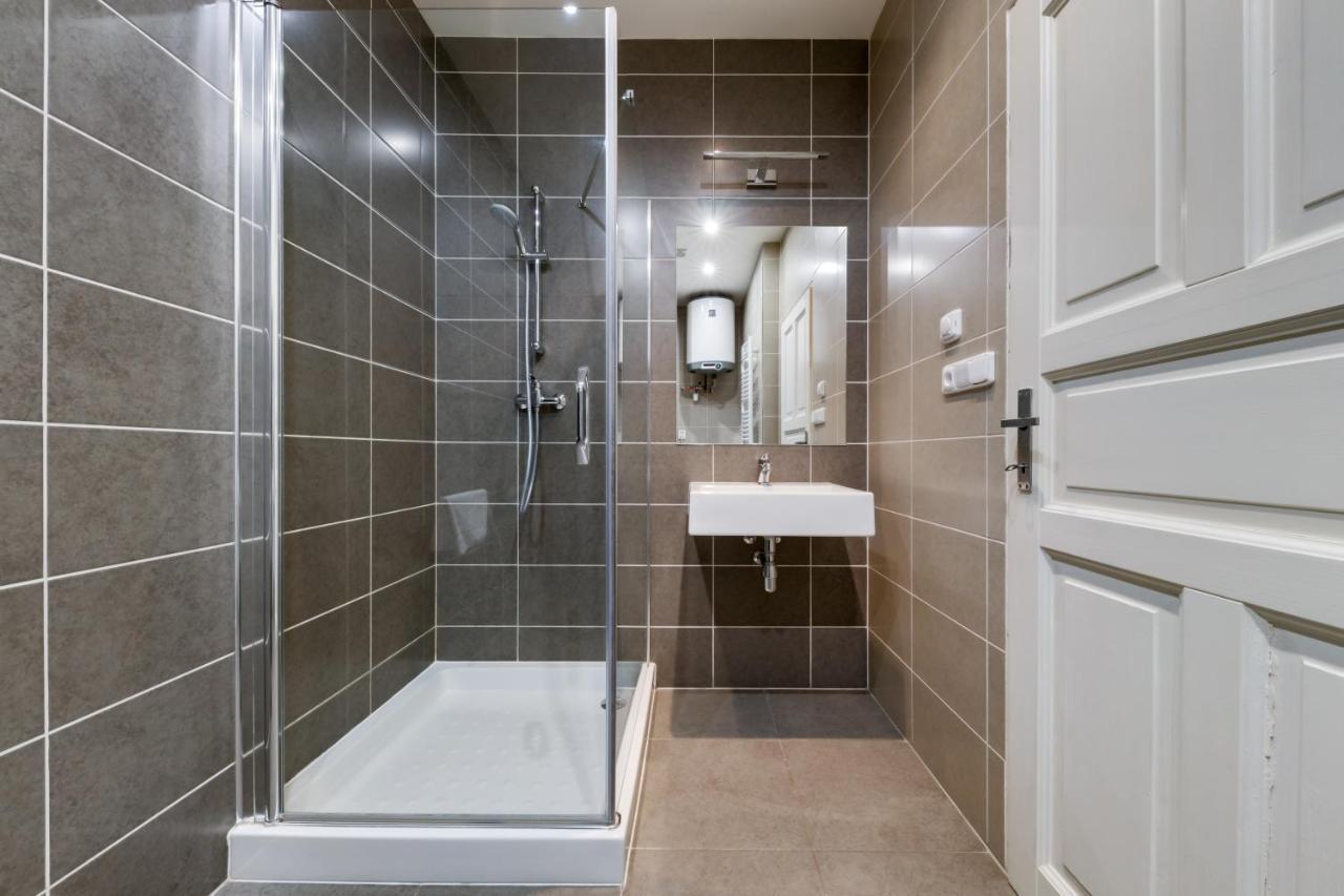 Curiosity Apartments Прага Экстерьер фото