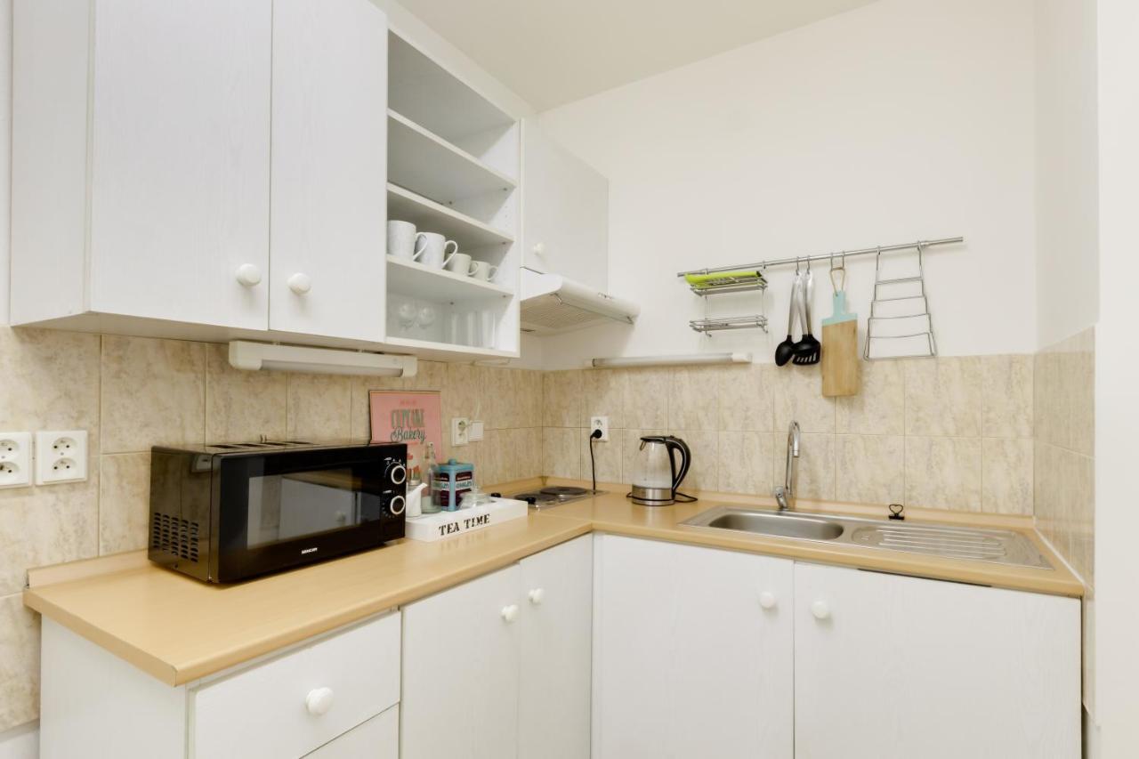 Curiosity Apartments Прага Экстерьер фото